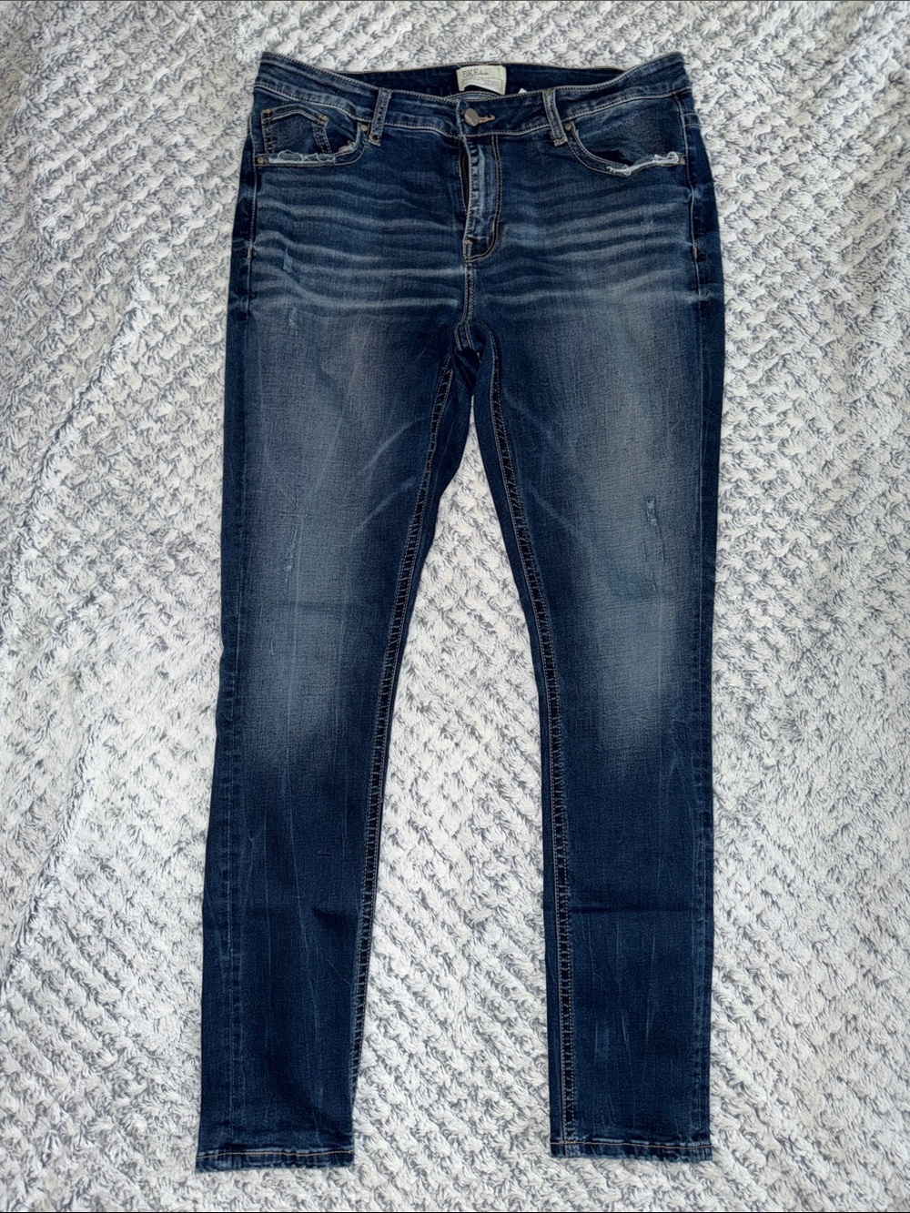 Dark Wash Women’s Skinny Jeans